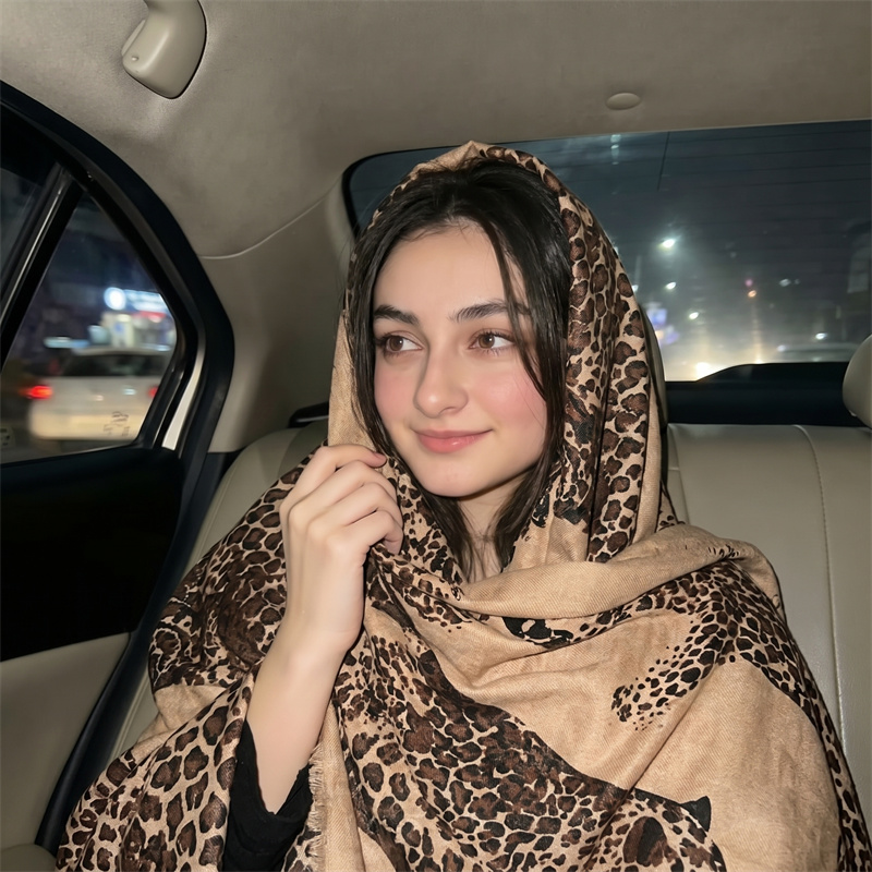 Vintage Fashion Women - Vintage Leopard Print Hijab and Headscarf