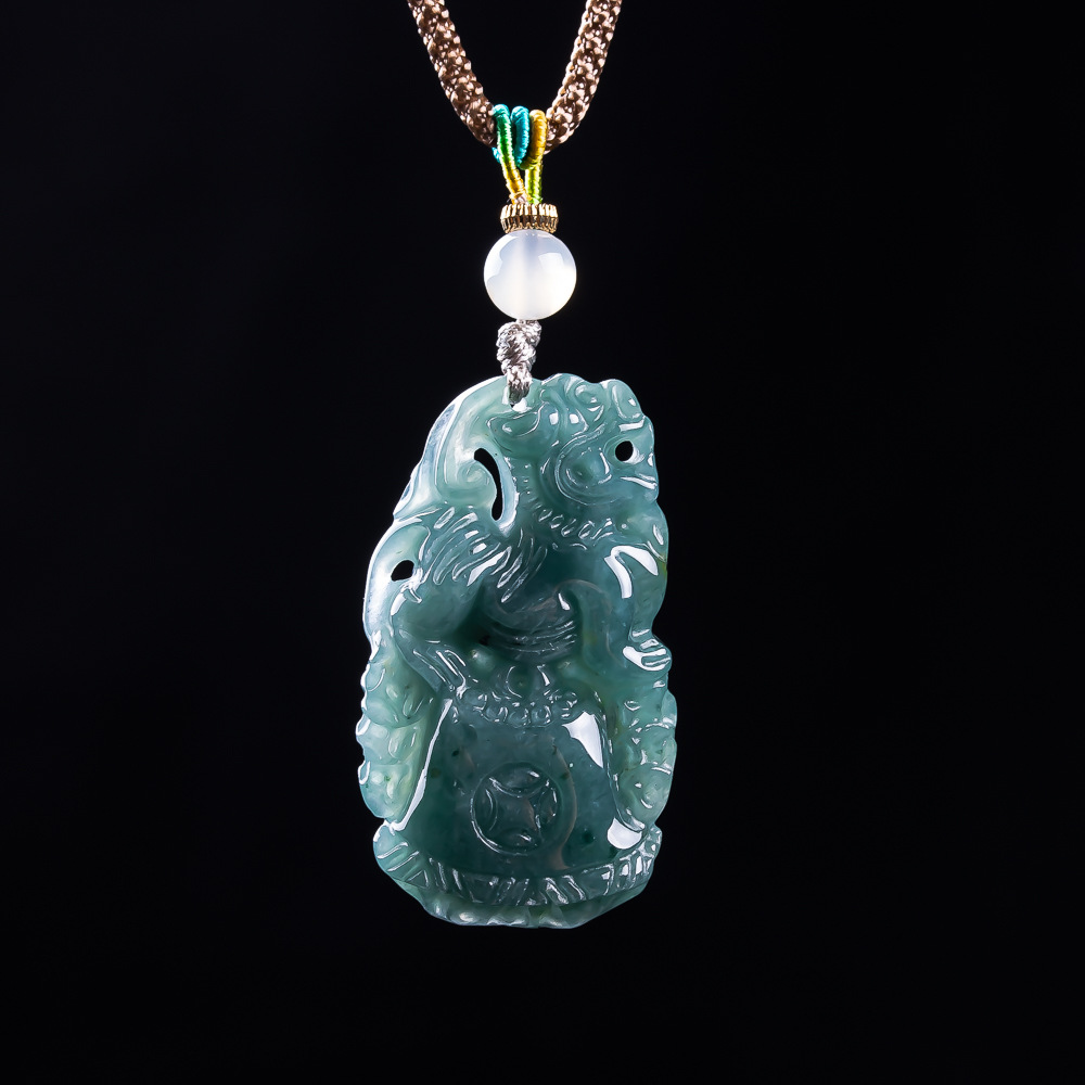 Burmese Jadeite Pixiu Pendant  - огляд і ціна Vintage Fashion