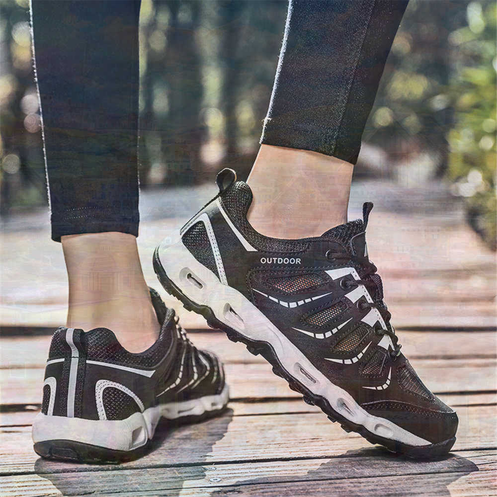 Sumer Round Tip Silver Sneaker - огляд і ціна Vintage Fashion Reseller